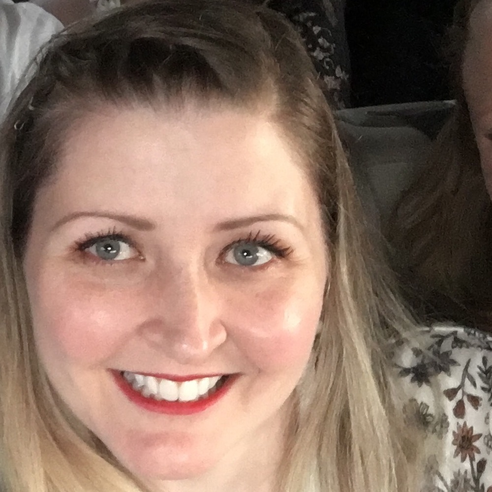 Meet your Posher, Laura